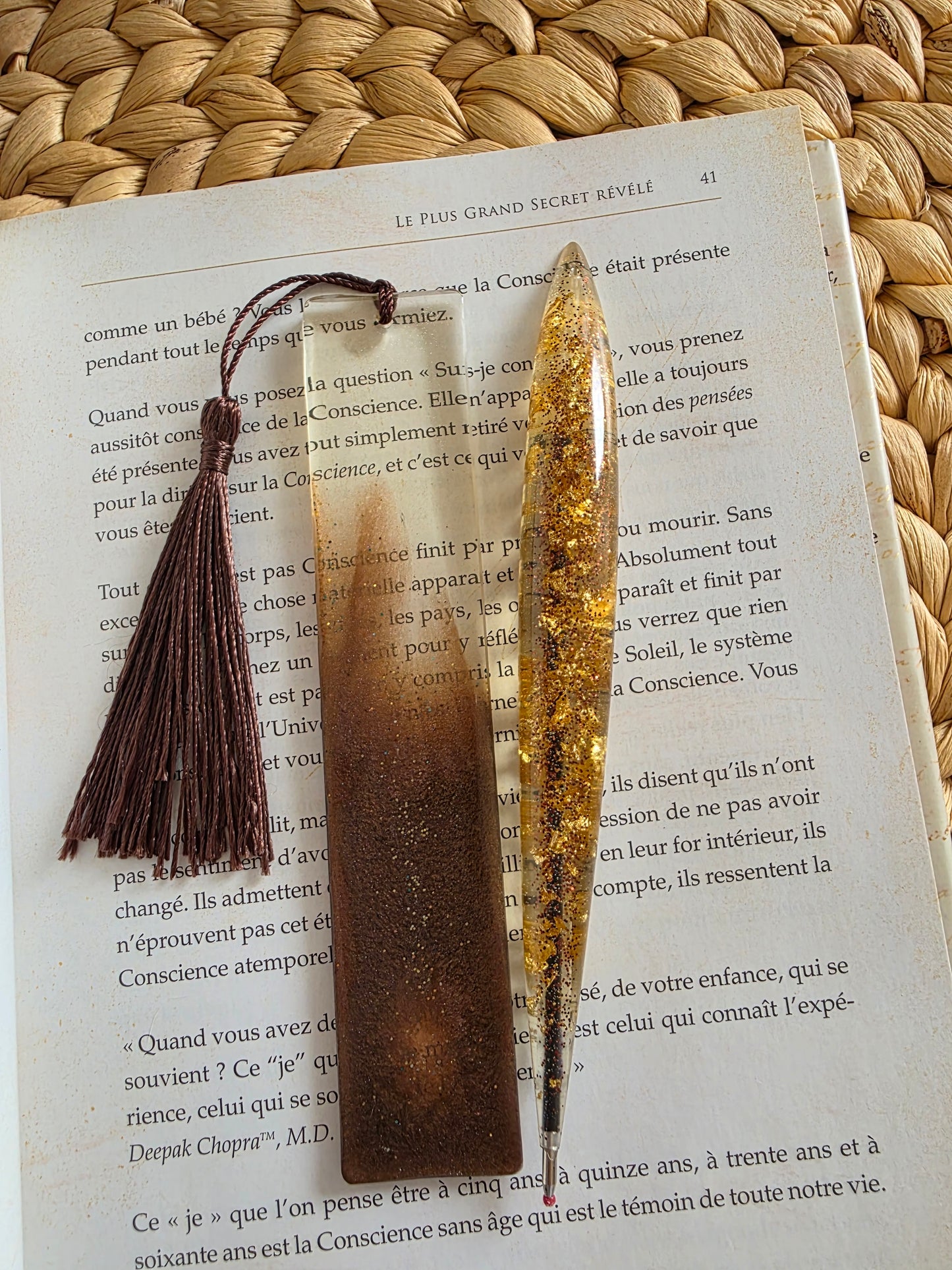 Stylo et marque-pages