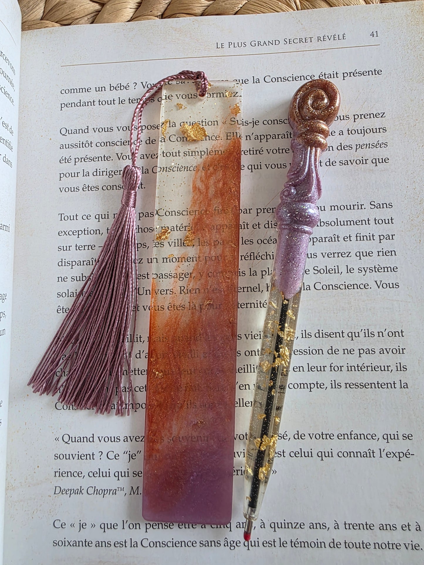 Stylo et marque-pages