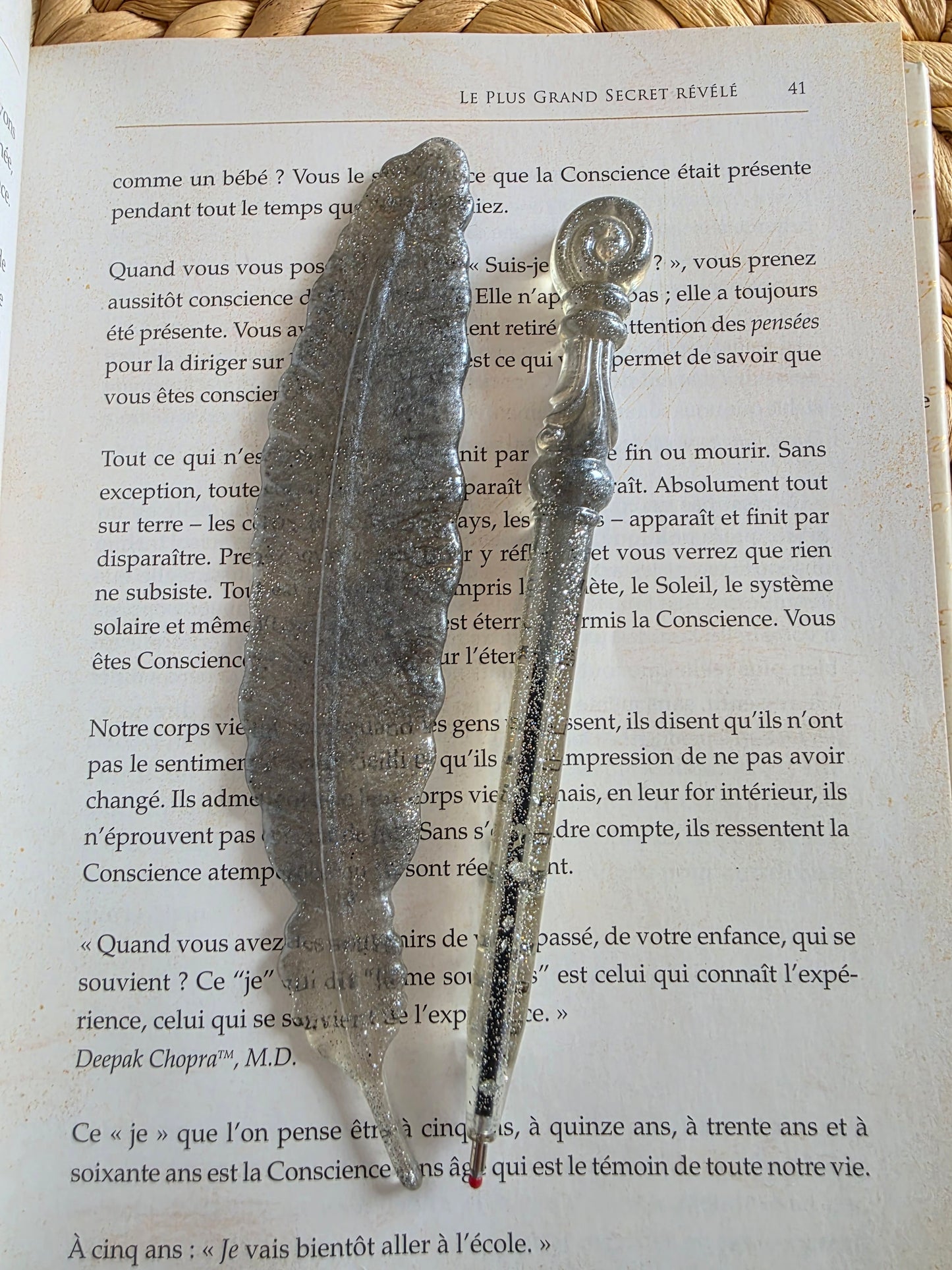 Stylo et marque-pages