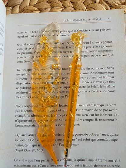 Stylo et marque-pages