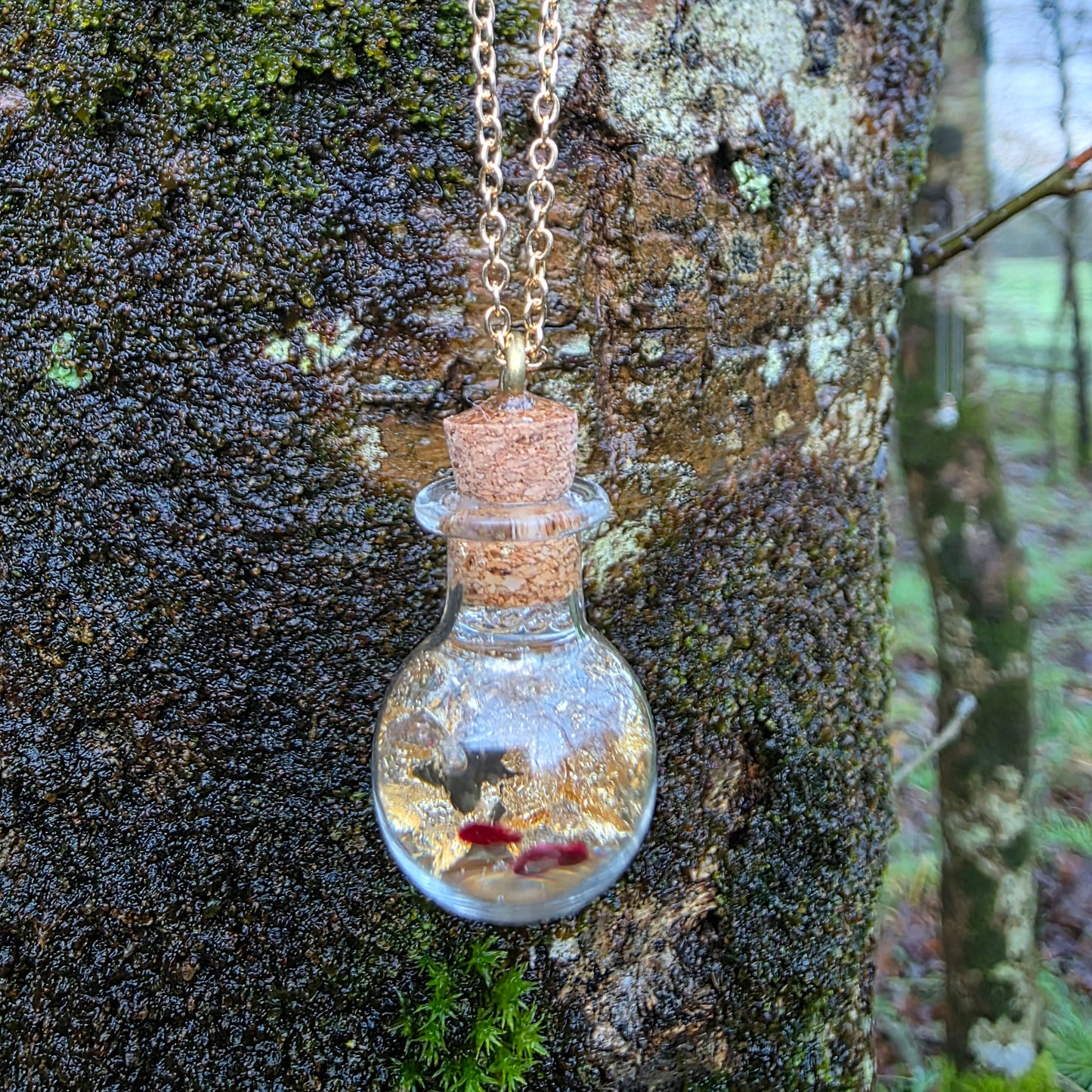 Pendentif Ma p'tite fiole d'amour.