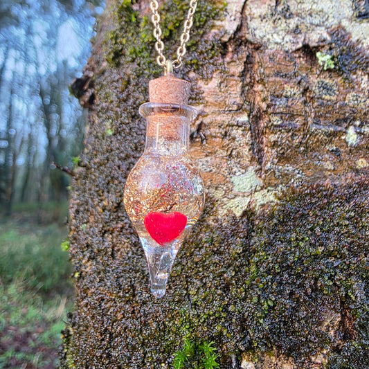 Pendentif Ma p'tite fiole d'amour.